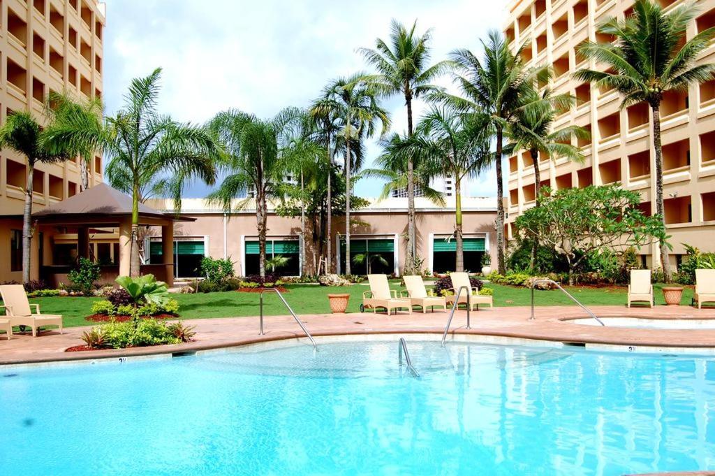 טומון Guam Plaza Resort מראה חיצוני תמונה