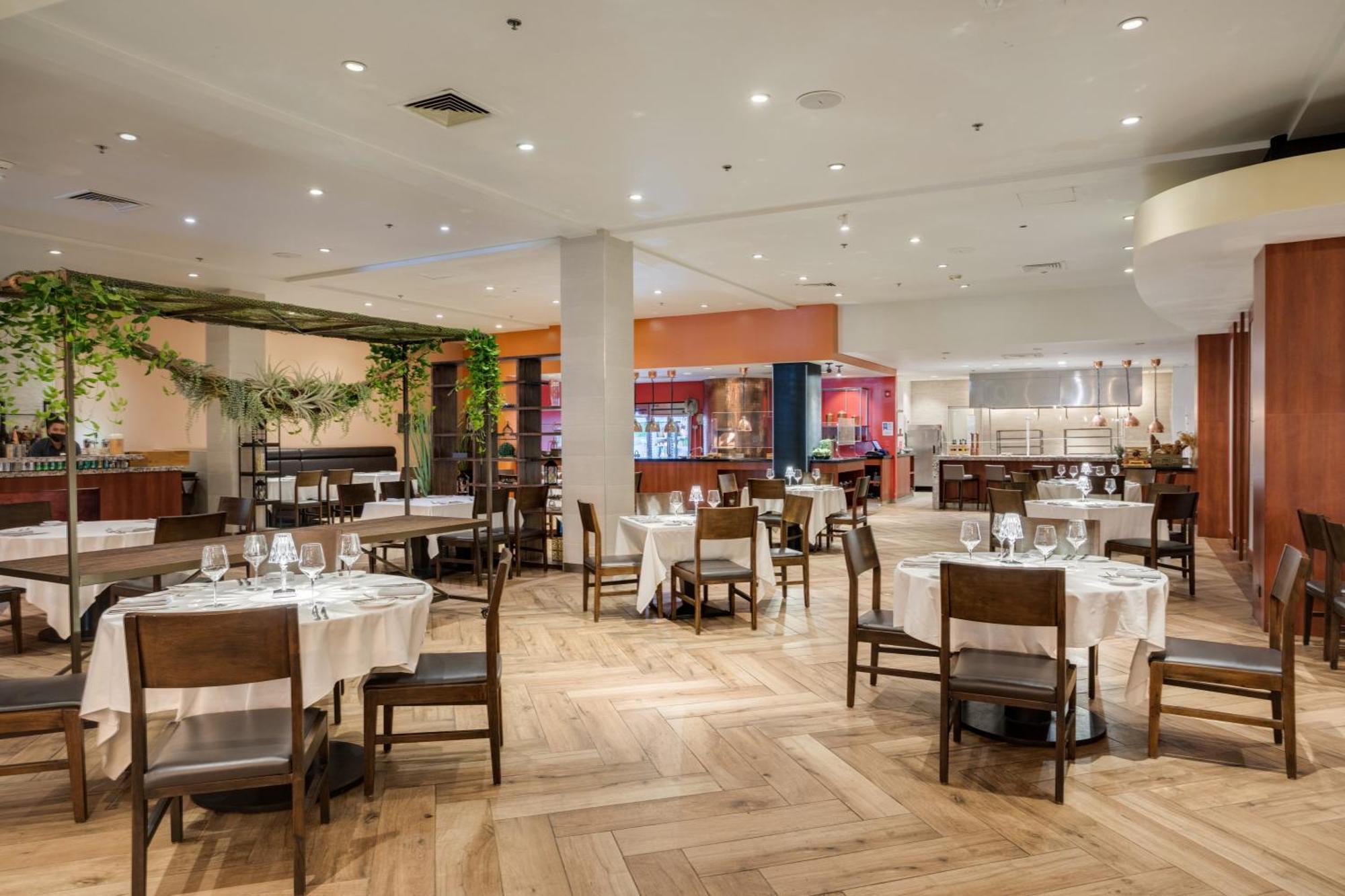 טומון Guam Plaza Resort מראה חיצוני תמונה