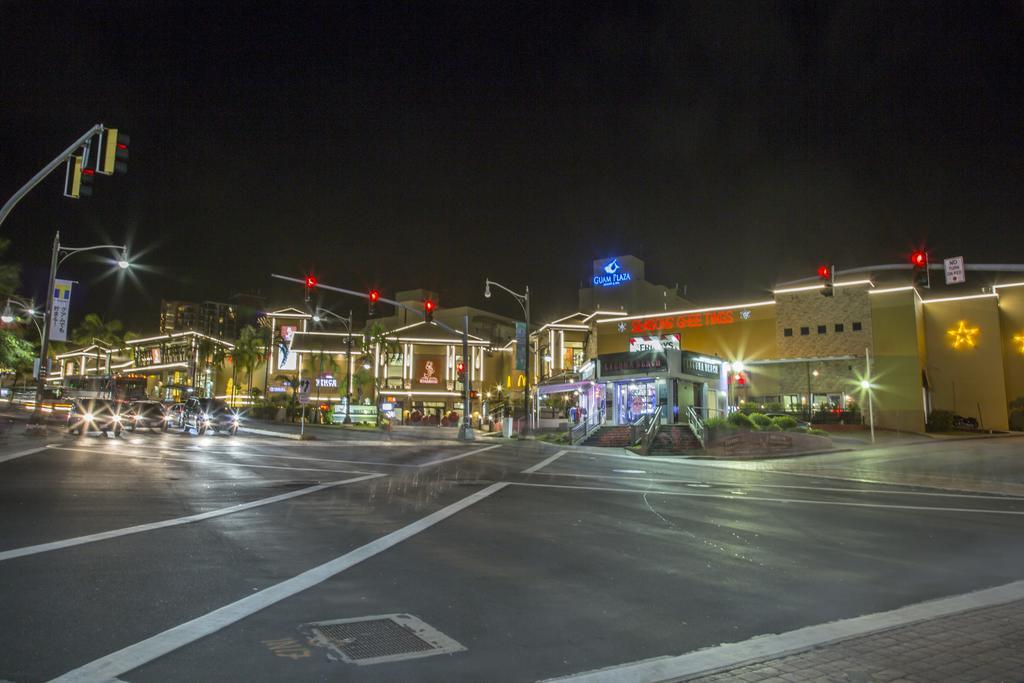 טומון Guam Plaza Resort מראה חיצוני תמונה