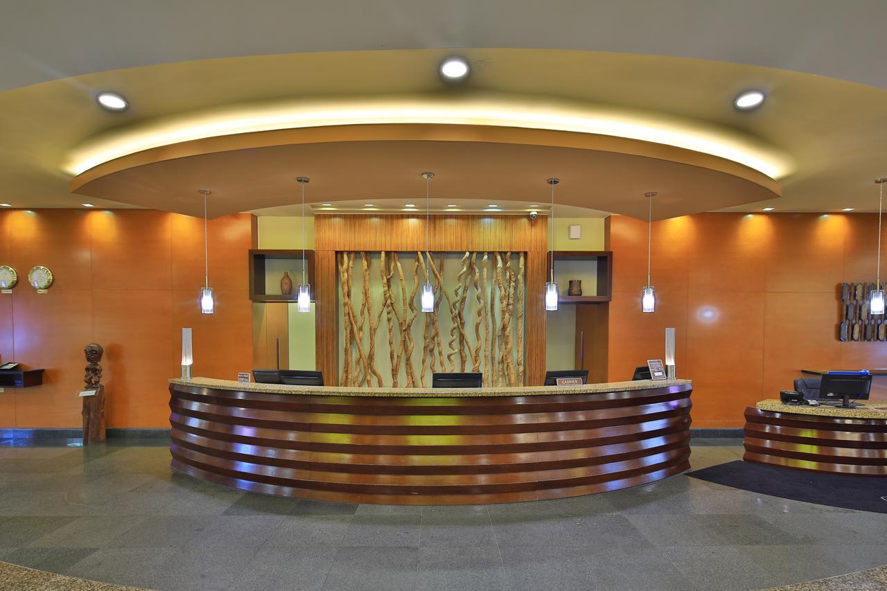 טומון Guam Plaza Resort מראה חיצוני תמונה